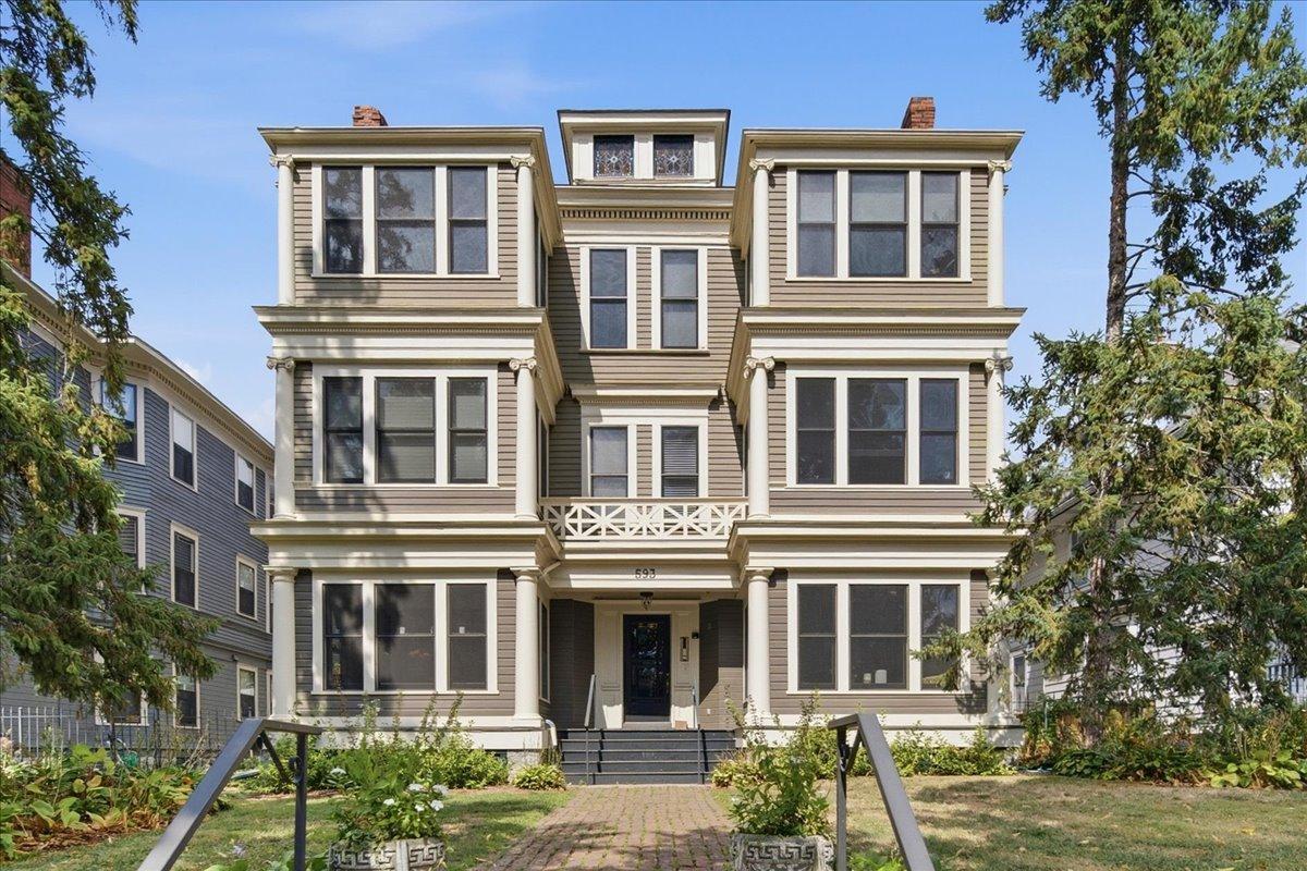 593 Laurel Avenue 6E — photo