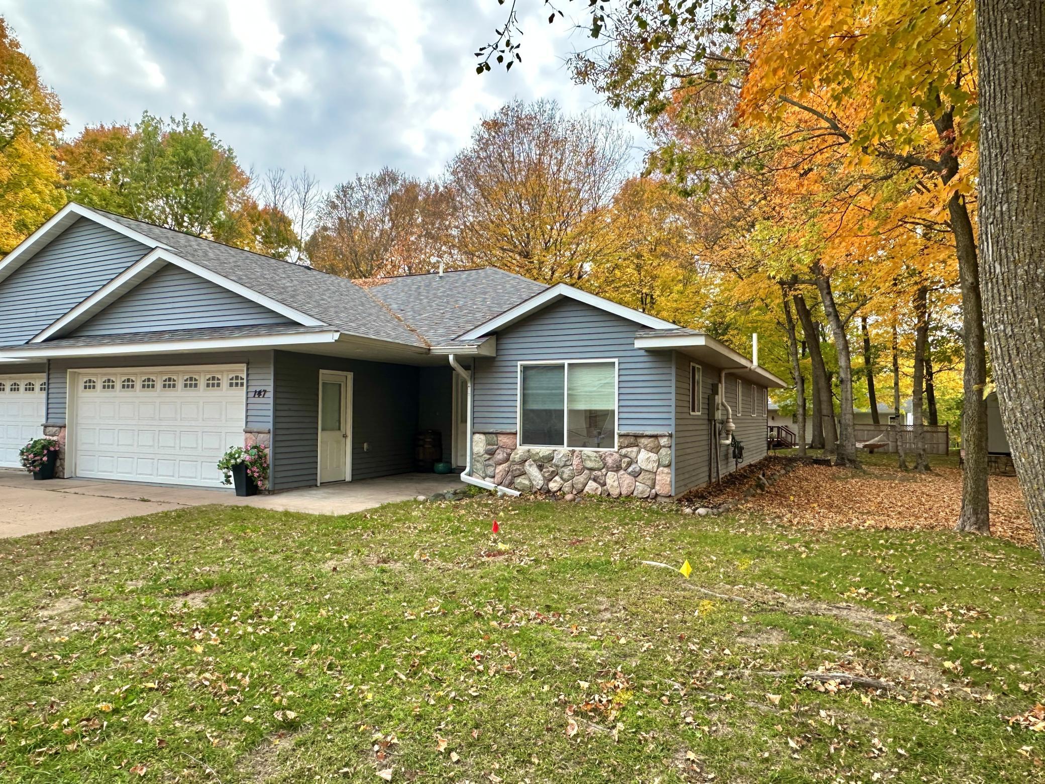 147 Royal Oak Drive — photo