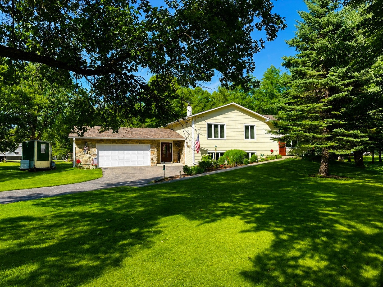 8331 Red Pine Circle — photo