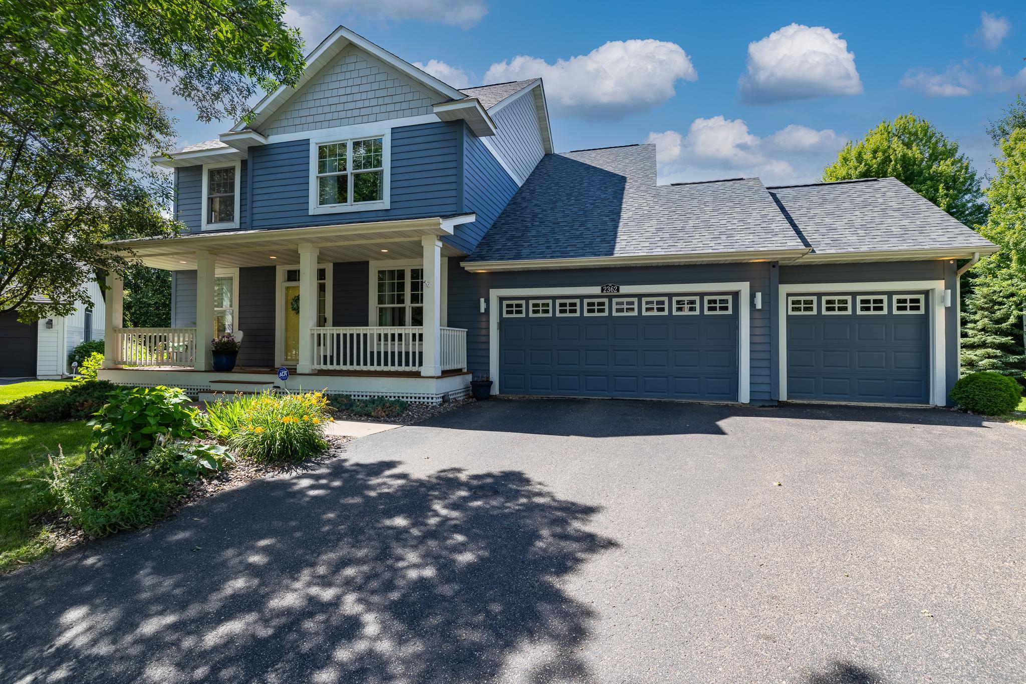 2362 Fieldstone Curve — photo