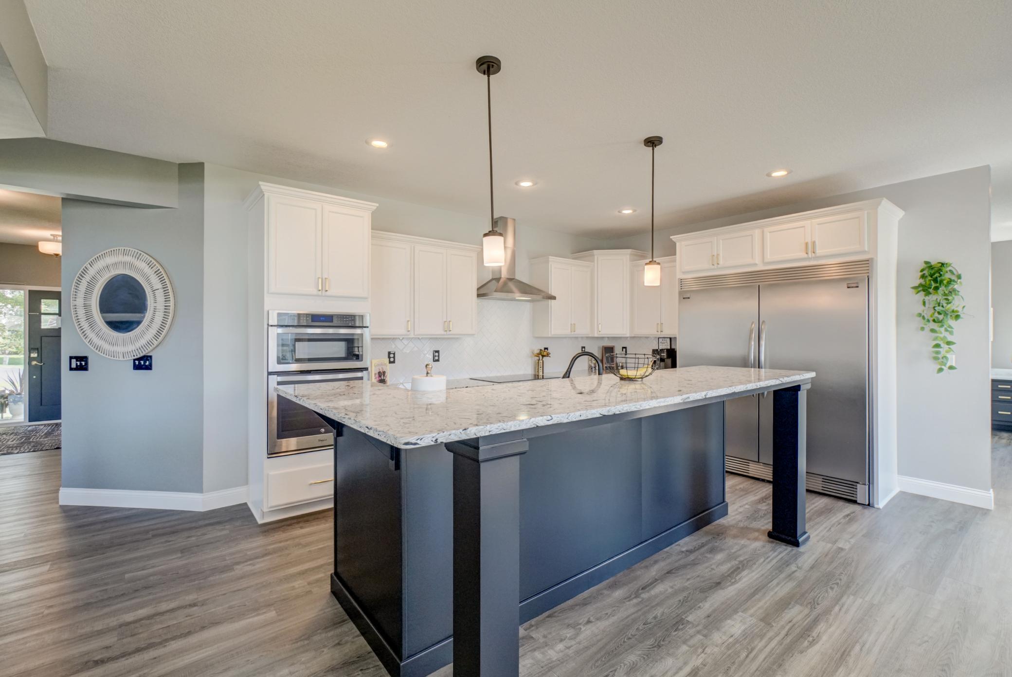 5204 Porchlight Bay — photo