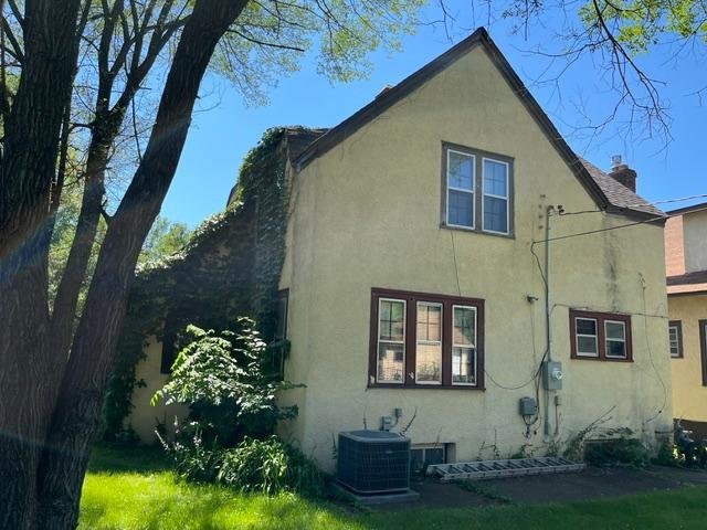 504 Riverside Drive SE — photo