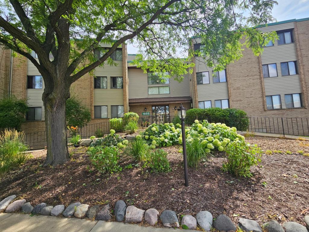 1855 Silver Bell Road 314 — photo