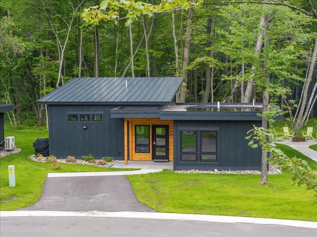 Quarterdeck Resort #405 9 Adventure Way SW — photo