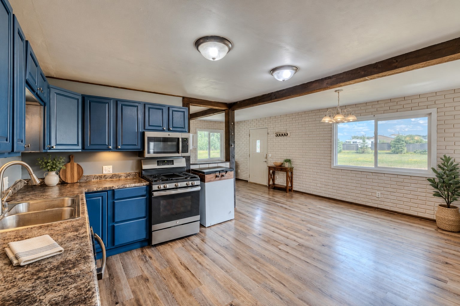 8546 E Spaulding Road, South Range, WI 54874 — photo 3