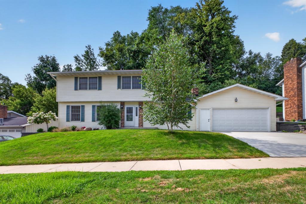 1726 Walden Lane SW — photo