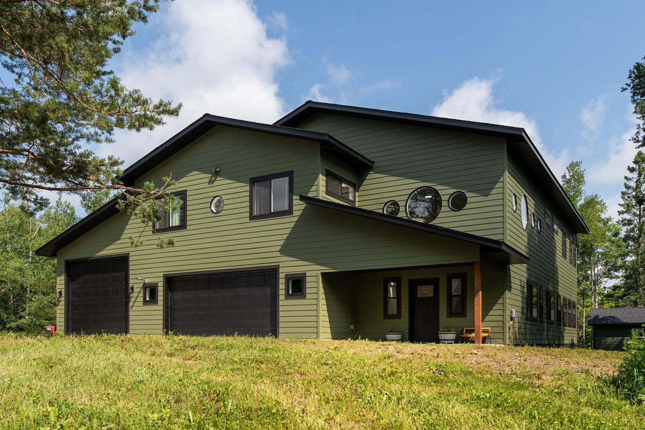 417 Elk Street — photo