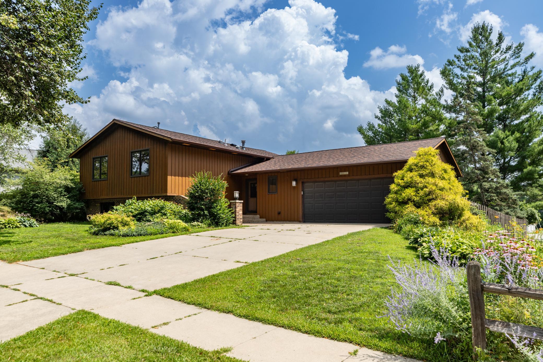 2124 Washington Lane SW, Rochester, MN 55902