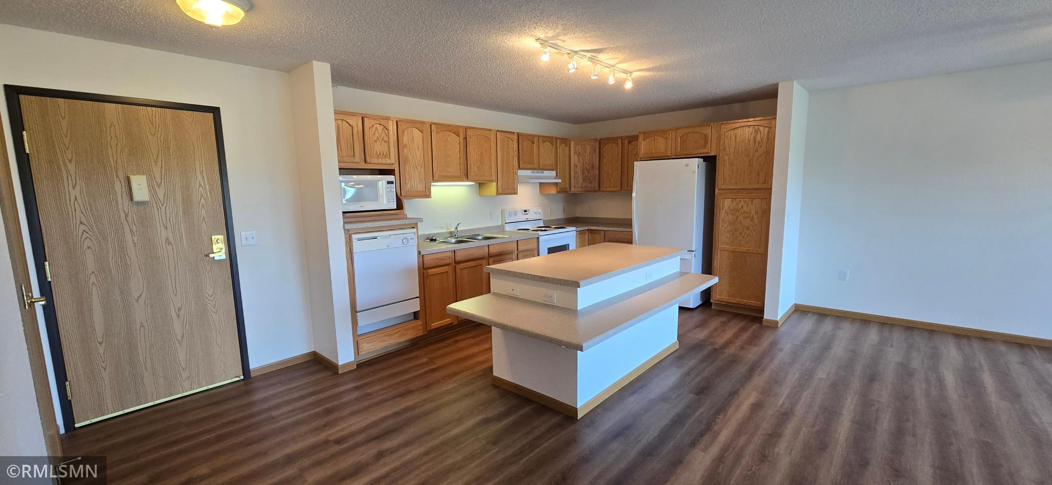2155 6th Lane SE 206 — photo
