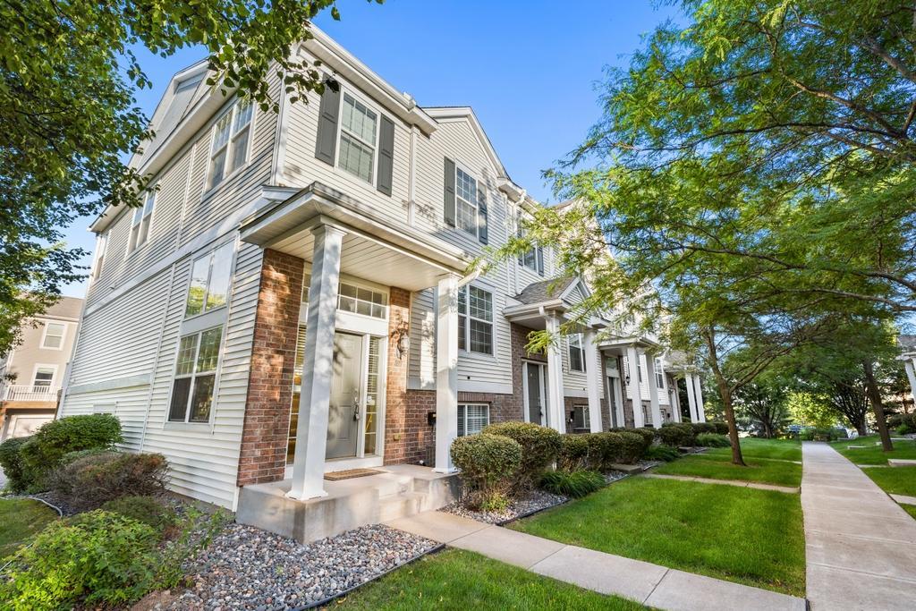 899 Ledgestone Drive — photo