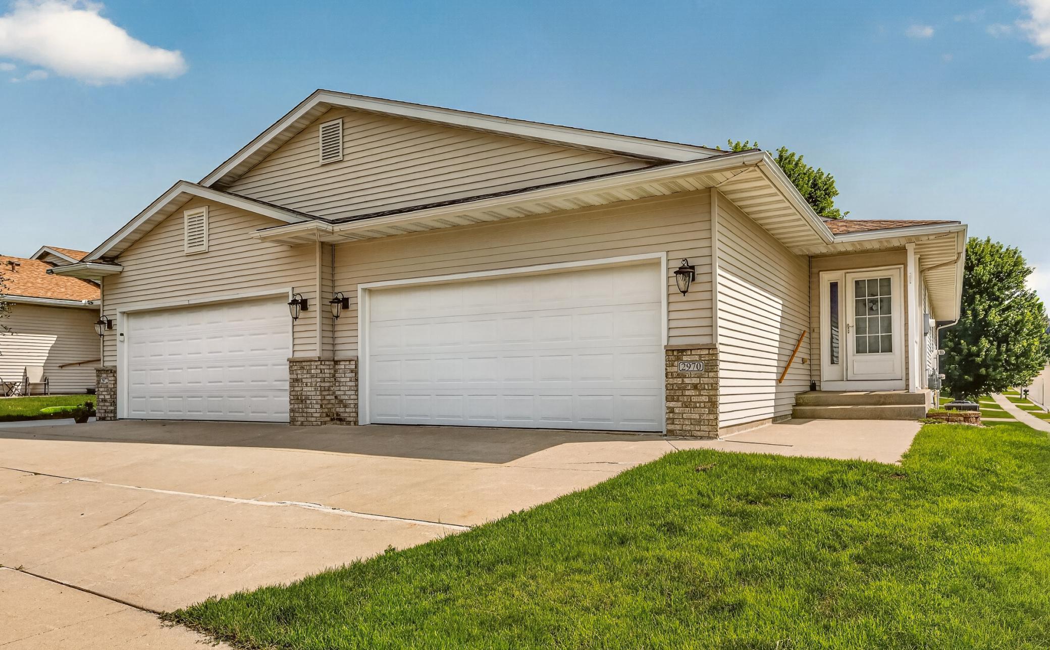 2970 Kenosha Drive NW — photo