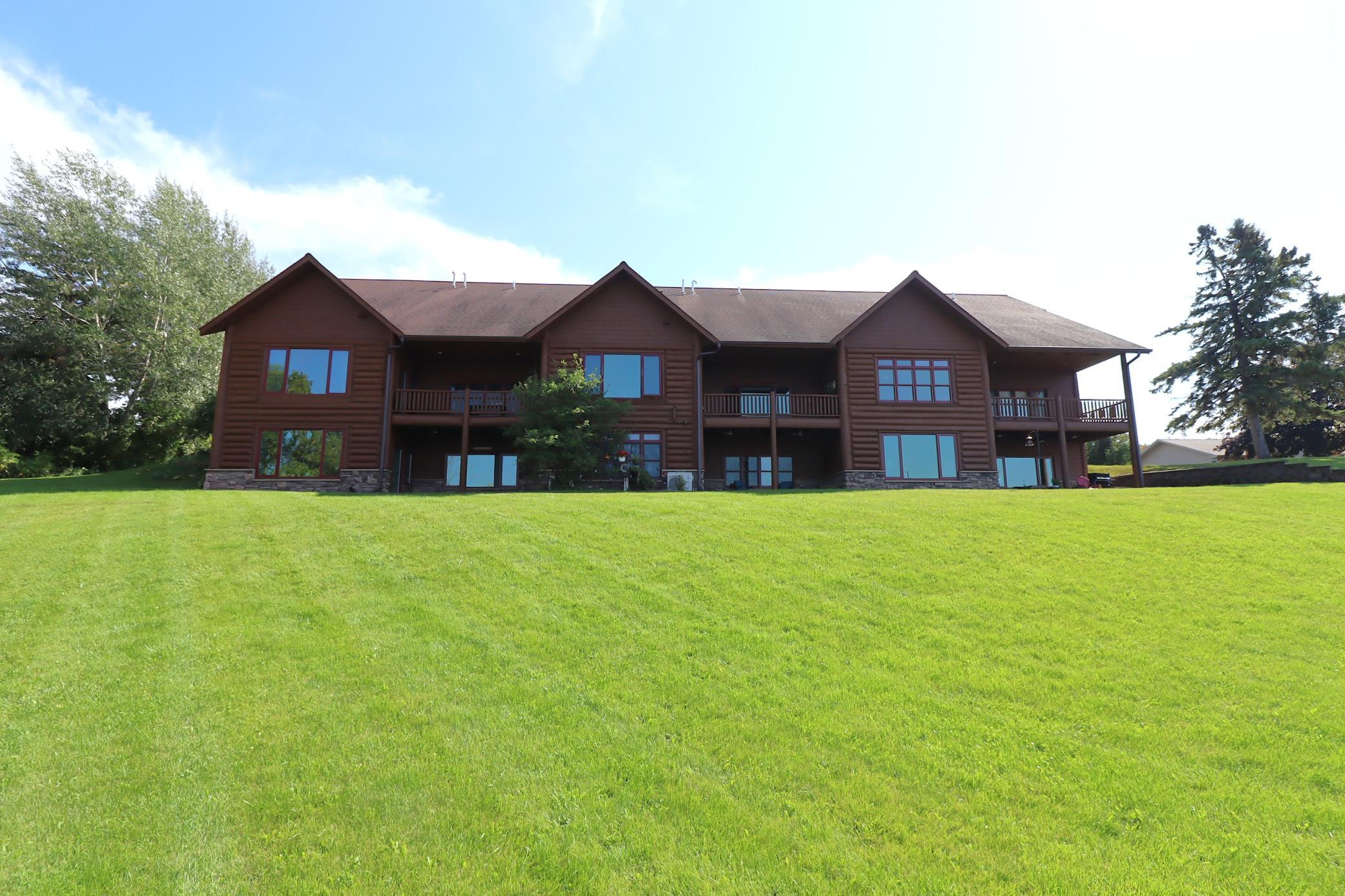 2729 Lake Shore Drive E 4 — photo