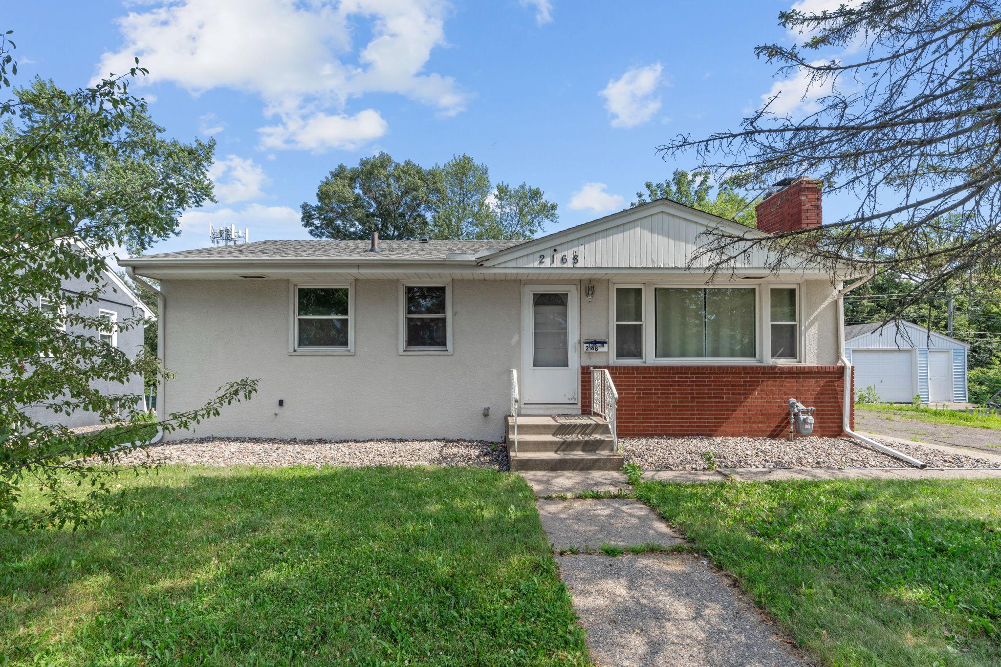 2168 Hawthorne Avenue E — photo