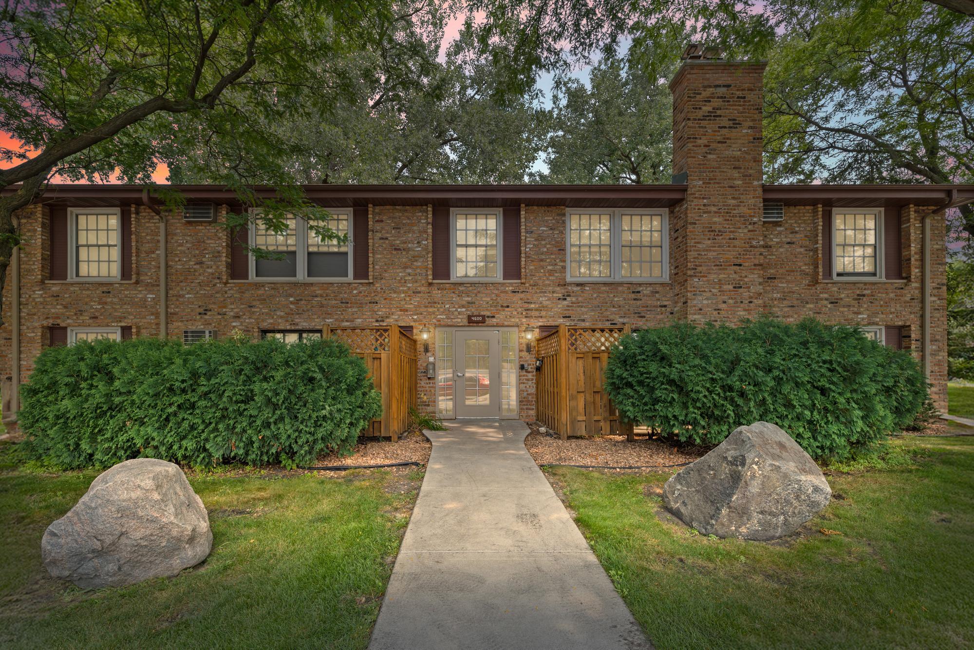 4600 Cedar Lake Road S 2 — photo