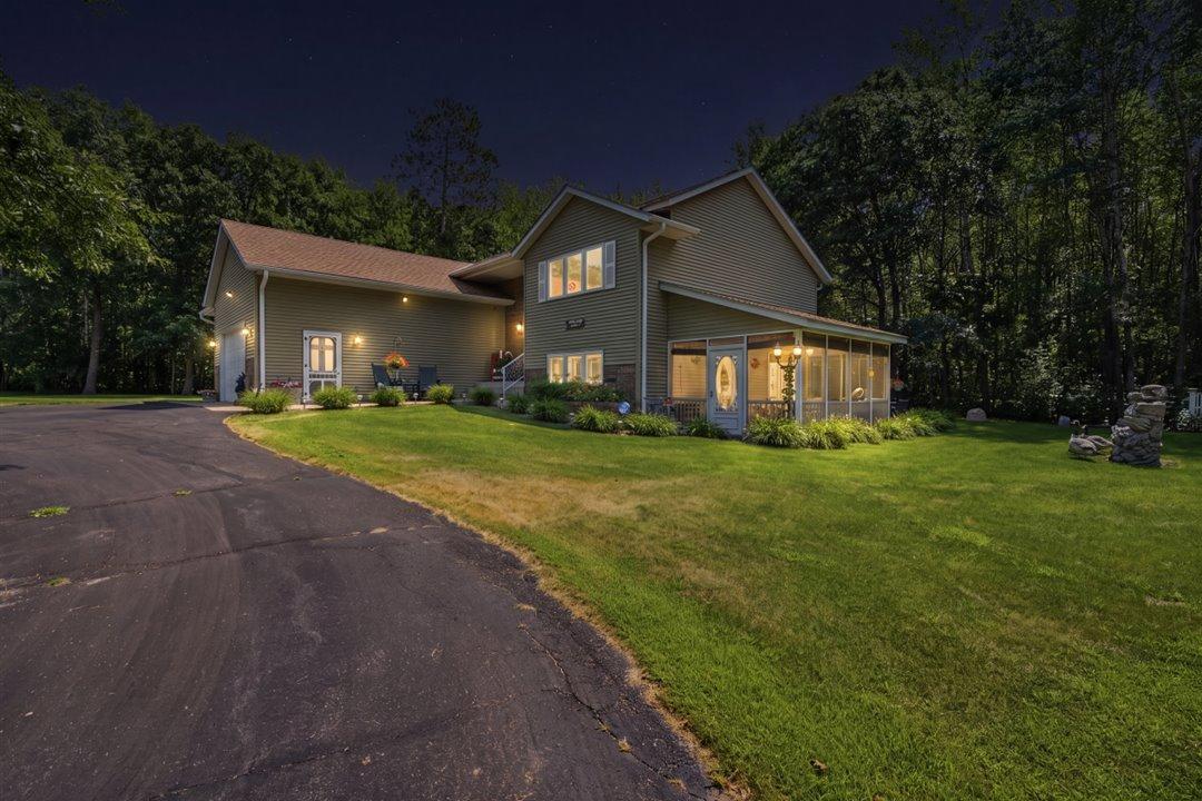 10157 Pin Oak Lane — photo