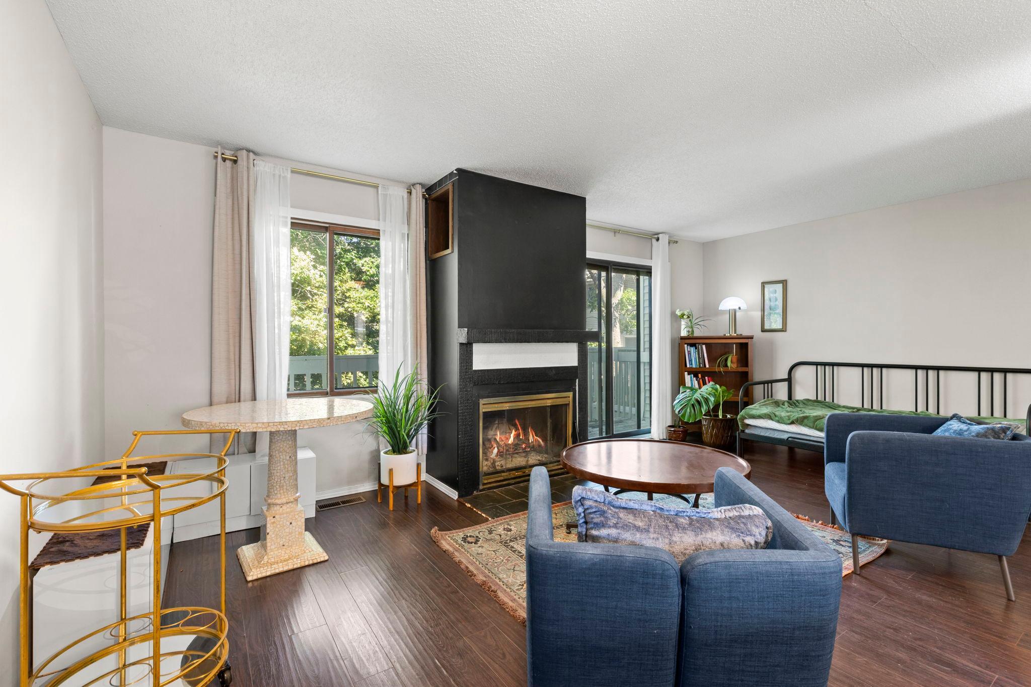 6652 Gretchen Lane N — photo