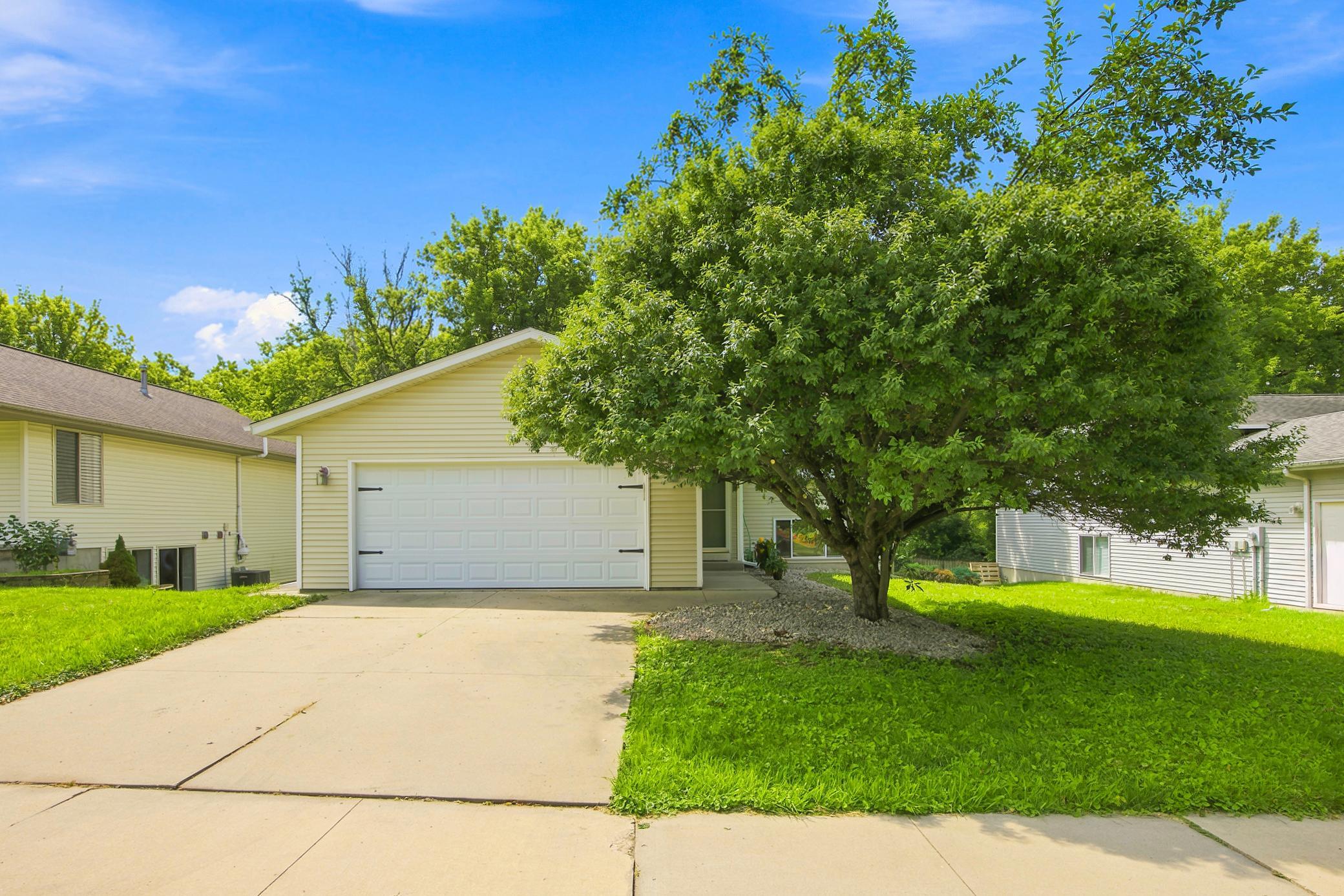 3814 Strathmore Lane SE, Rochester, MN 55904 — photo 2