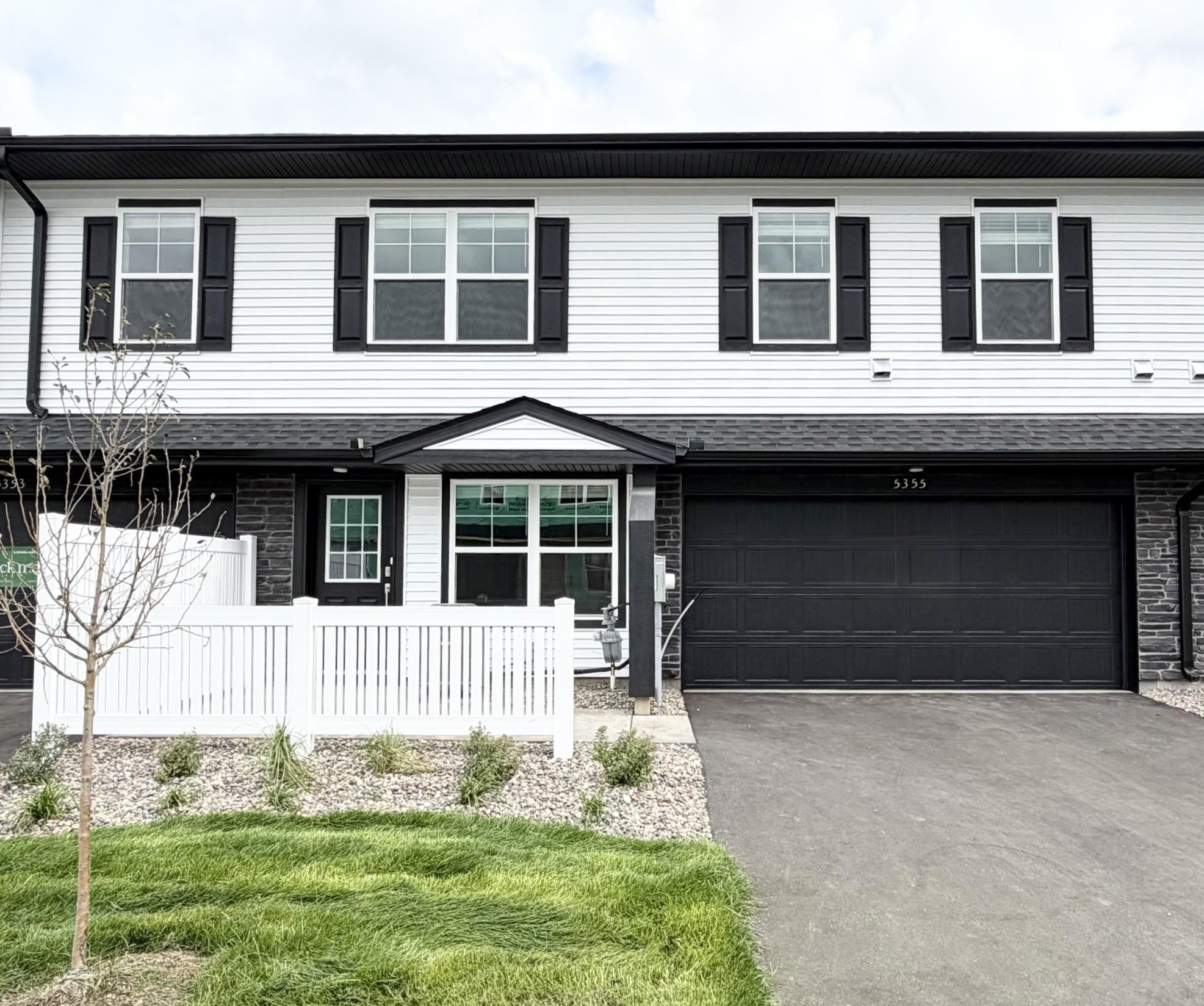 5355 Long Pointe Pass — photo