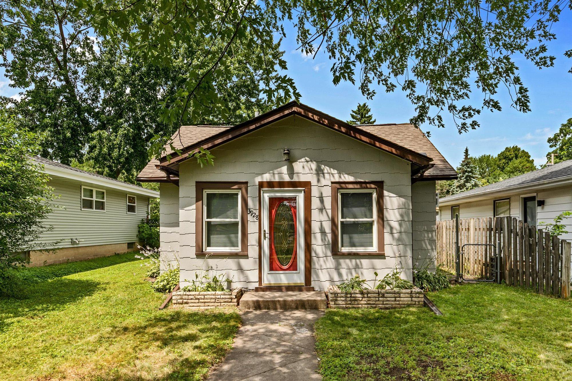 3928 Polk Street NE — photo