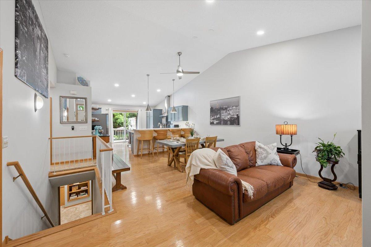13310 Glenhaven Court — photo