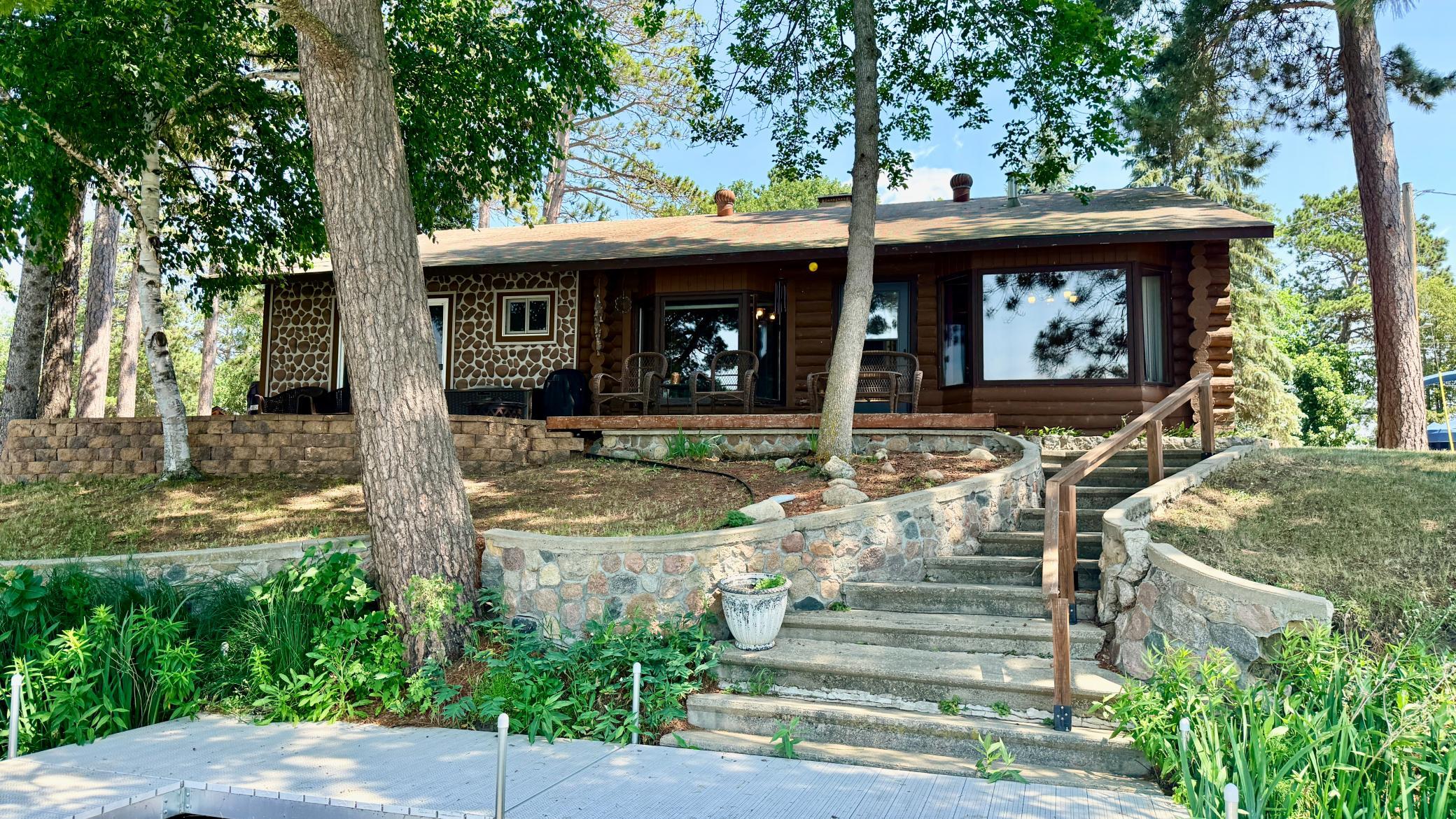 306 E River Drive — photo