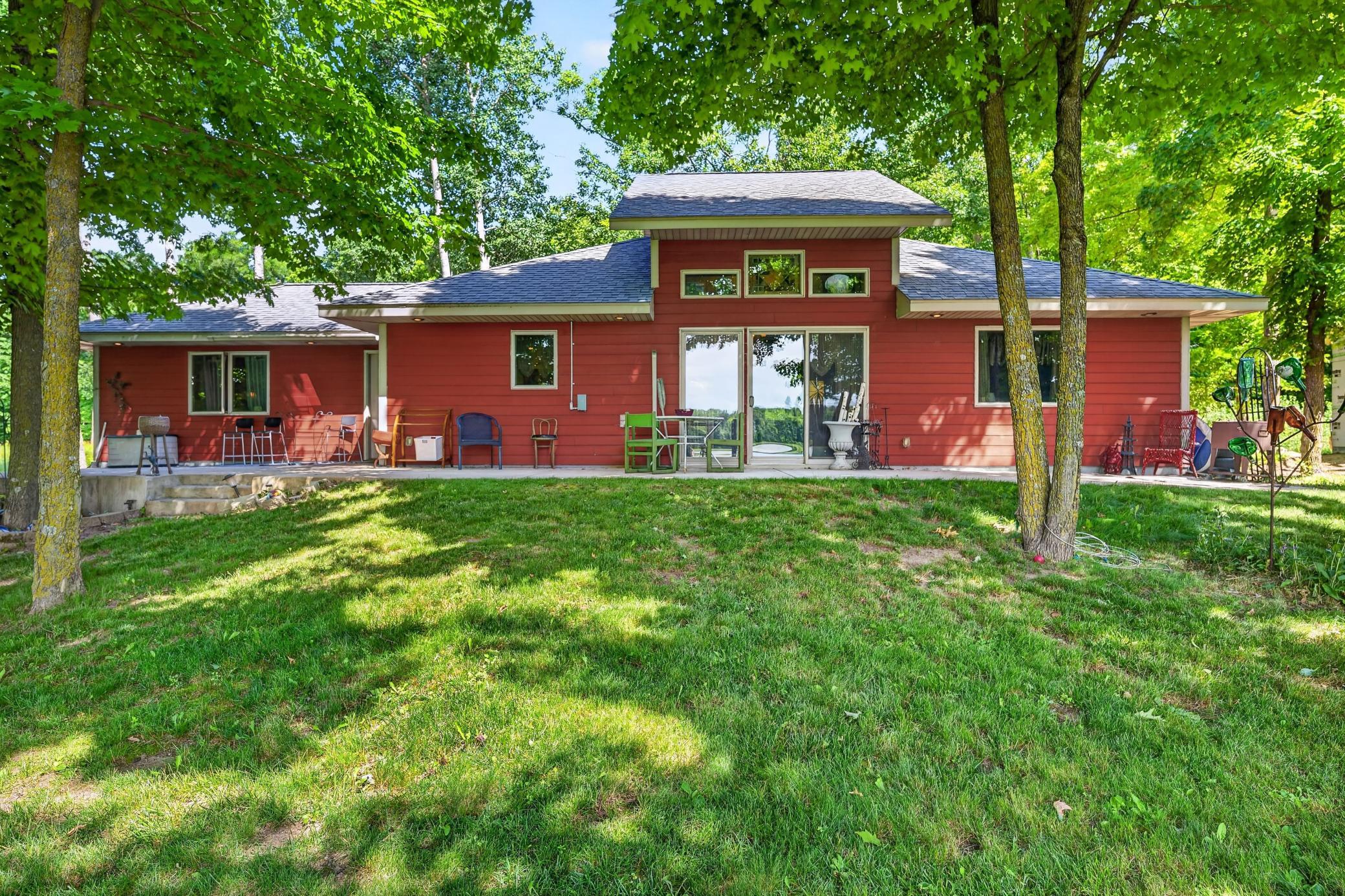 318 Wennenberg Shore Drive — photo