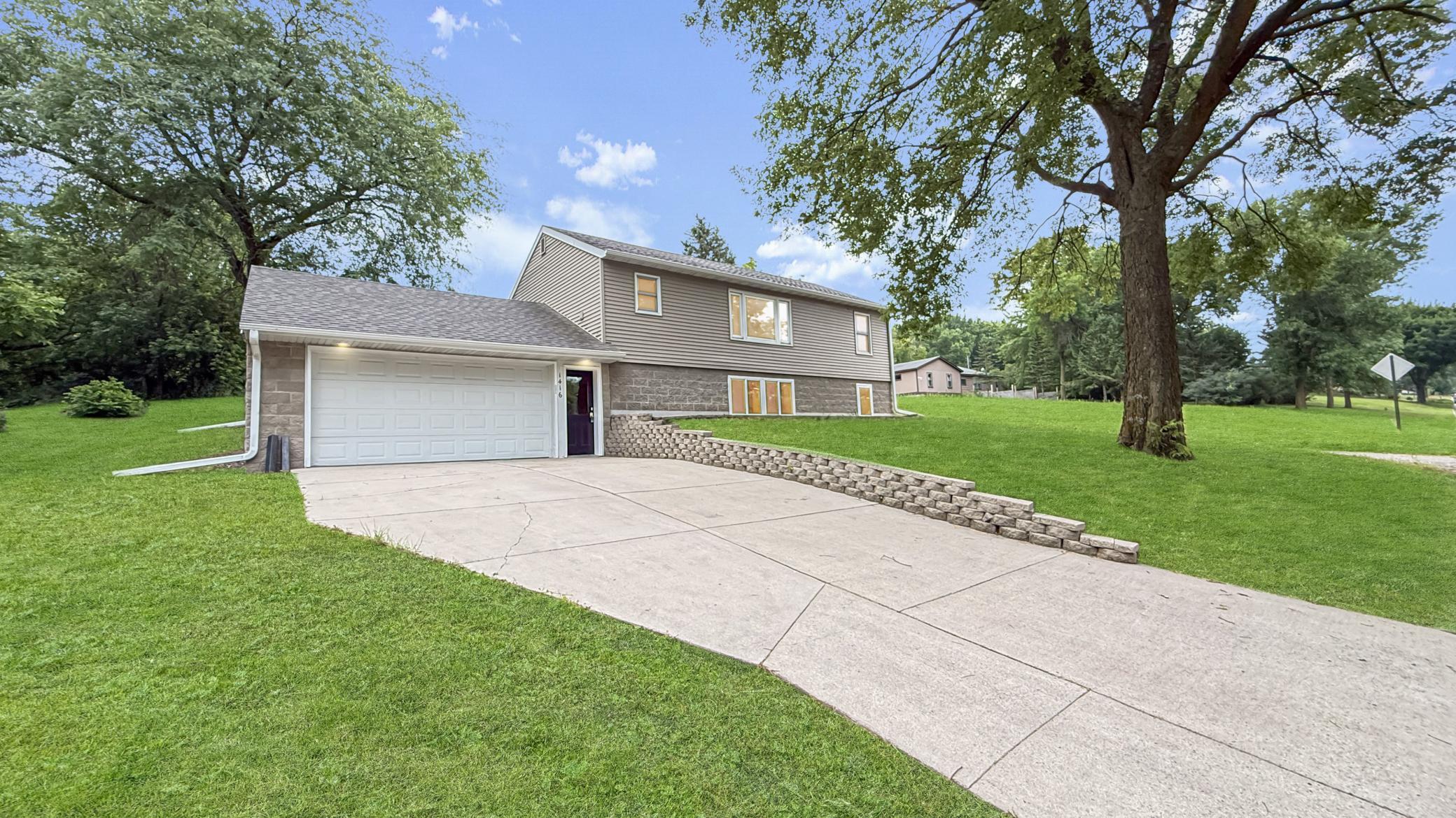 1416 Ridgeview Drive — photo