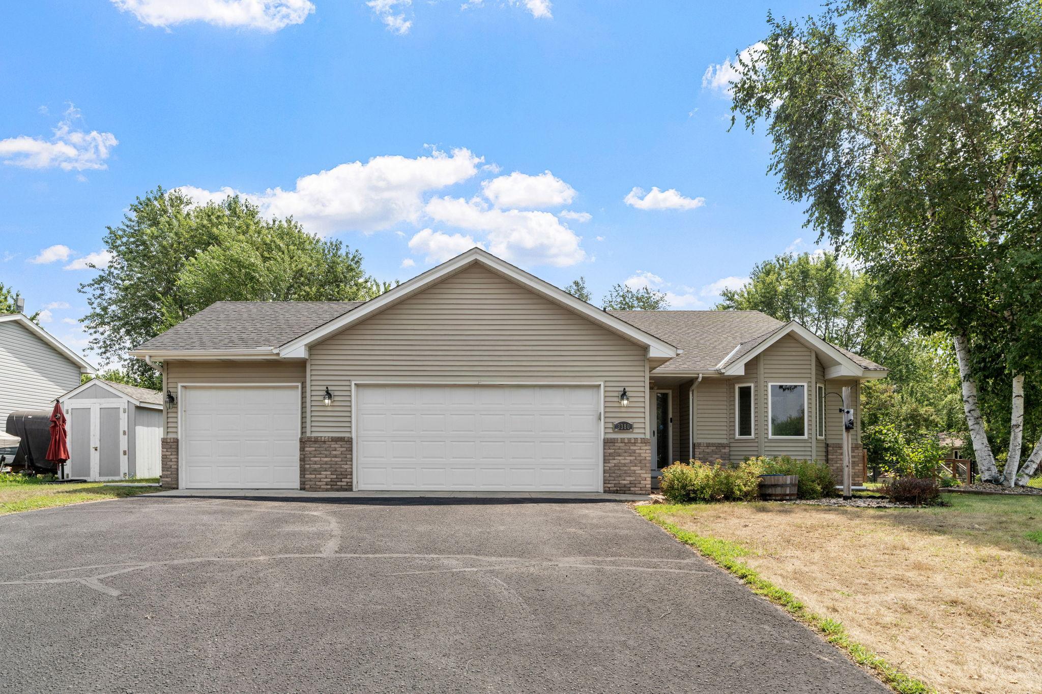 3380 Lake View Lane — photo