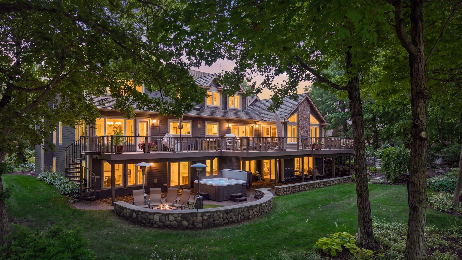 2890 Autumn Woods Drive — photo