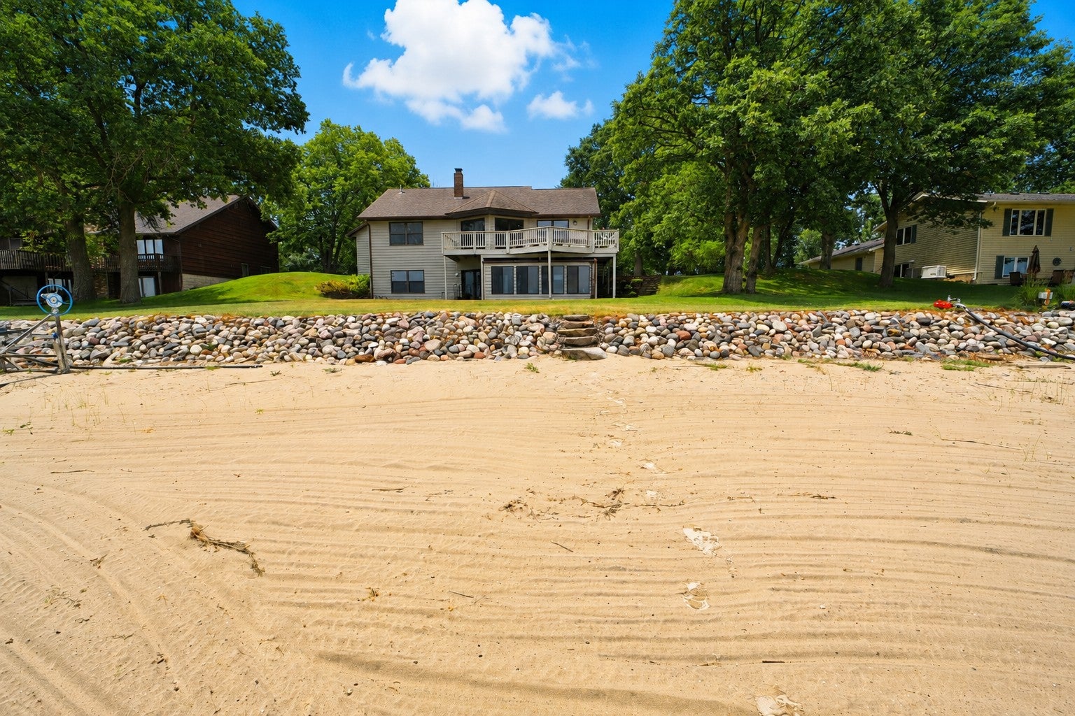 13541 Maplewood Drive — photo
