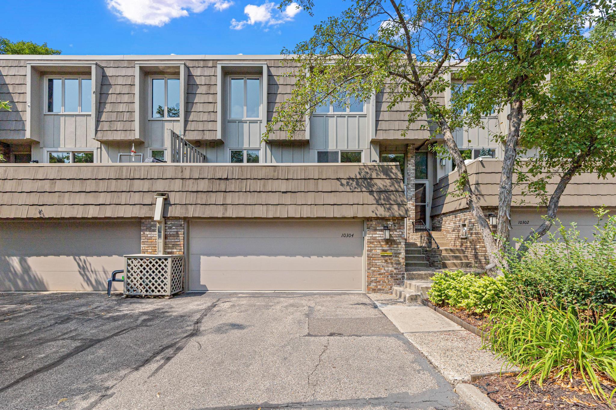 10304 Berkshire Road — photo