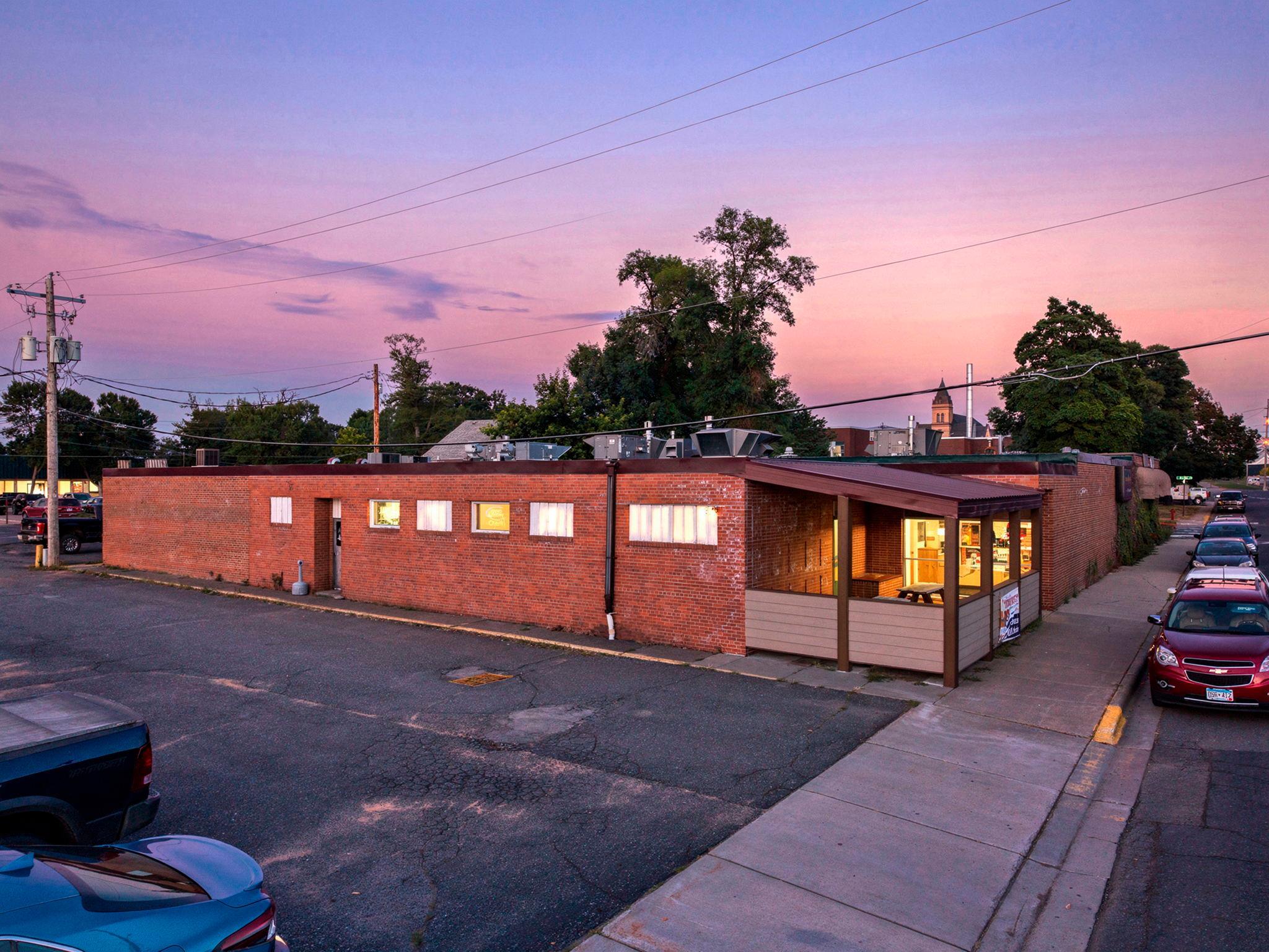 118 Railroad Avenue NE — photo
