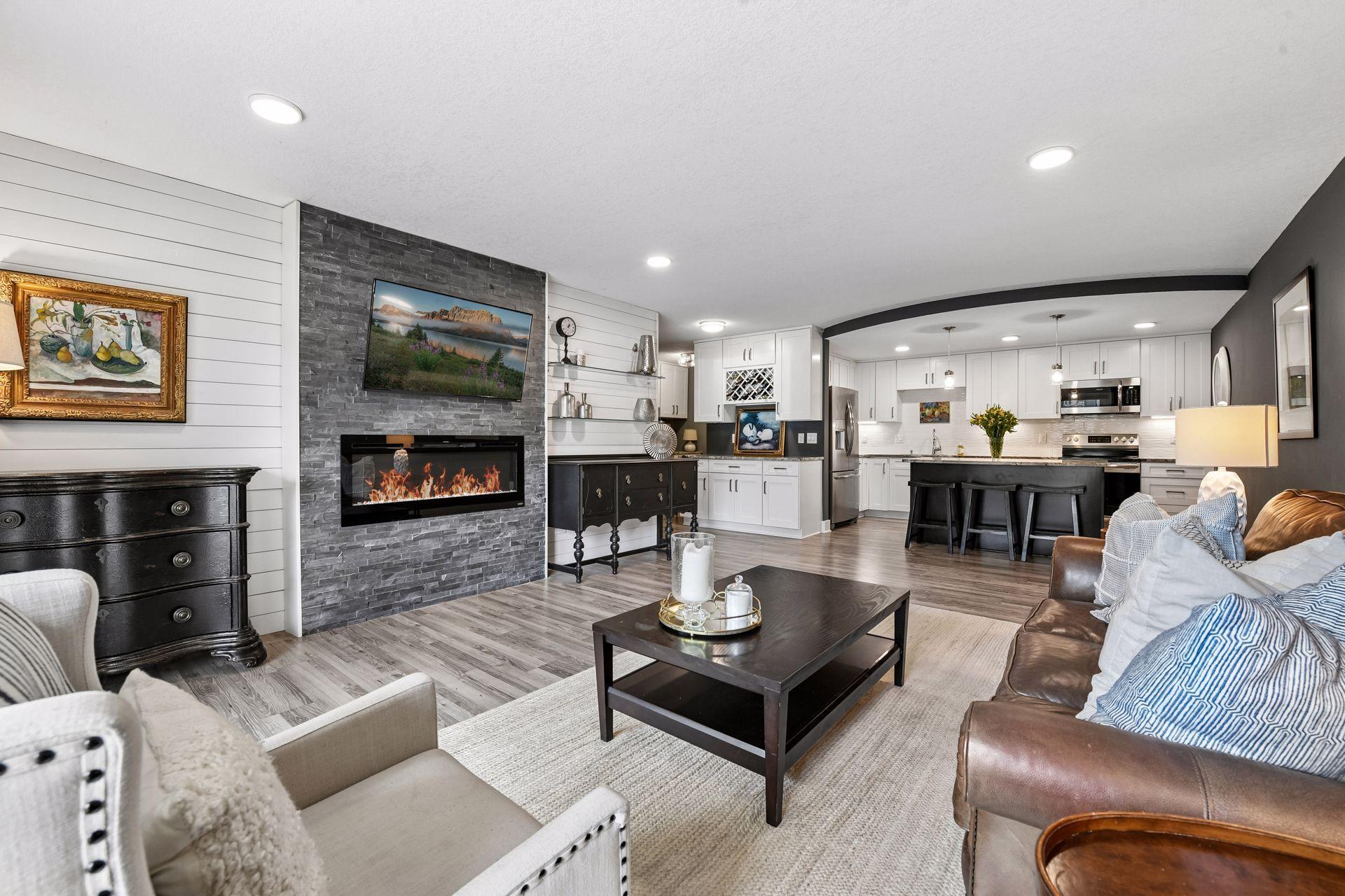 10411 Cedar Lake Road 217 — photo