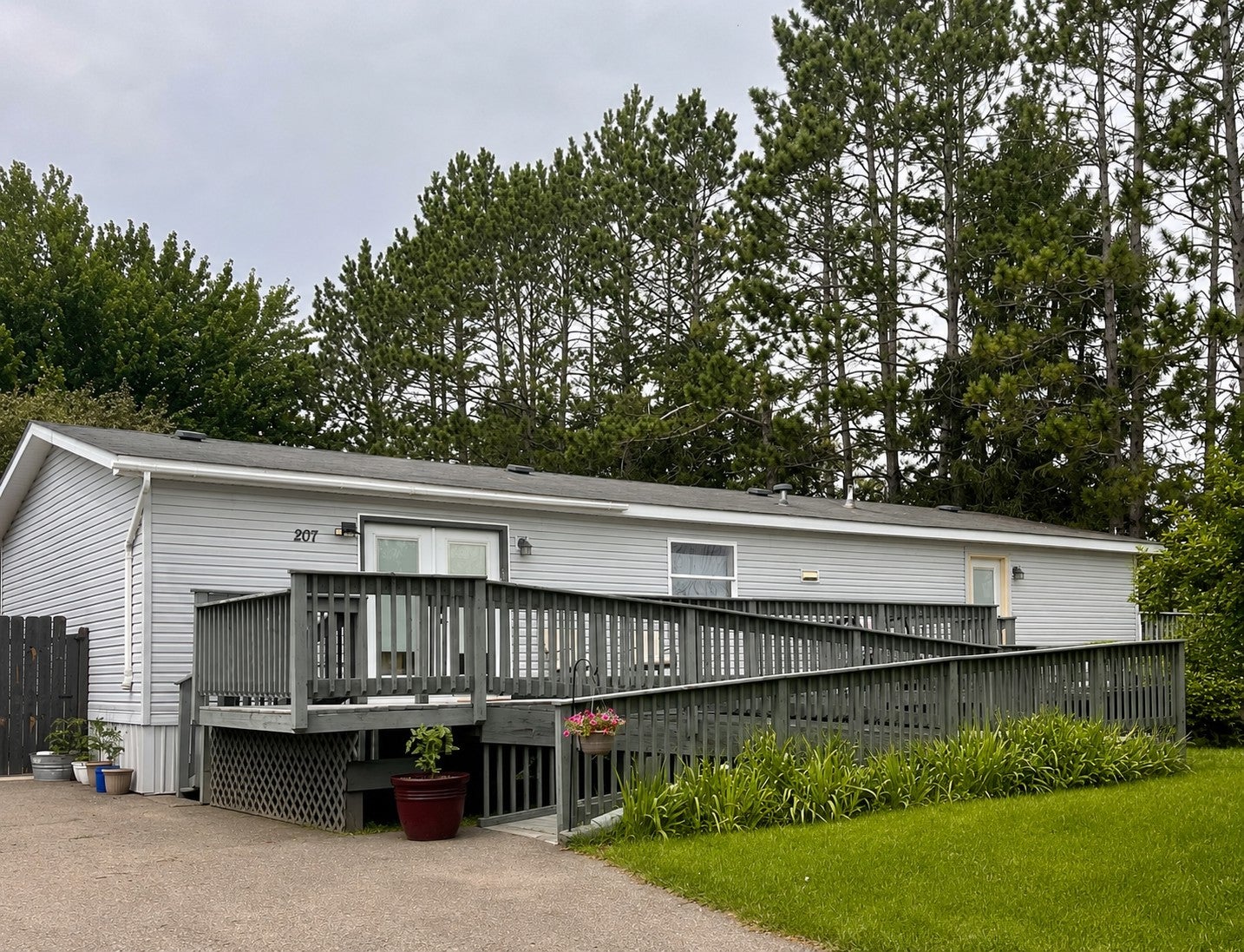 207 Lakin Avenue SW — photo