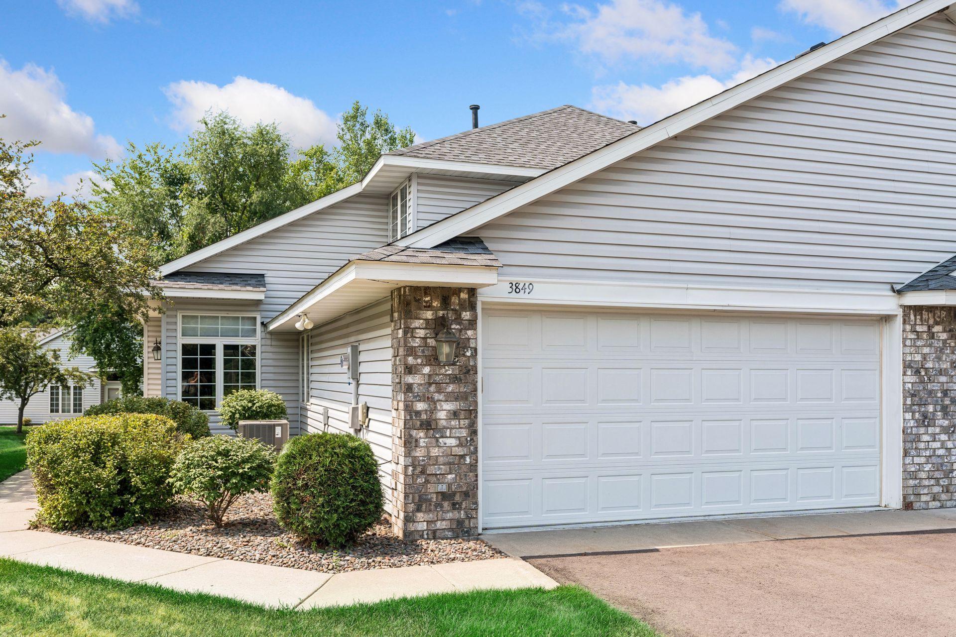 3849 Stonehaven Court — photo