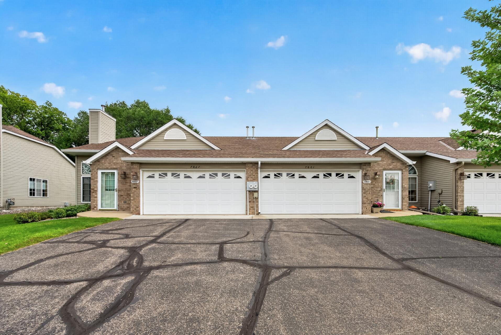 7867 Taylor Street NE — photo