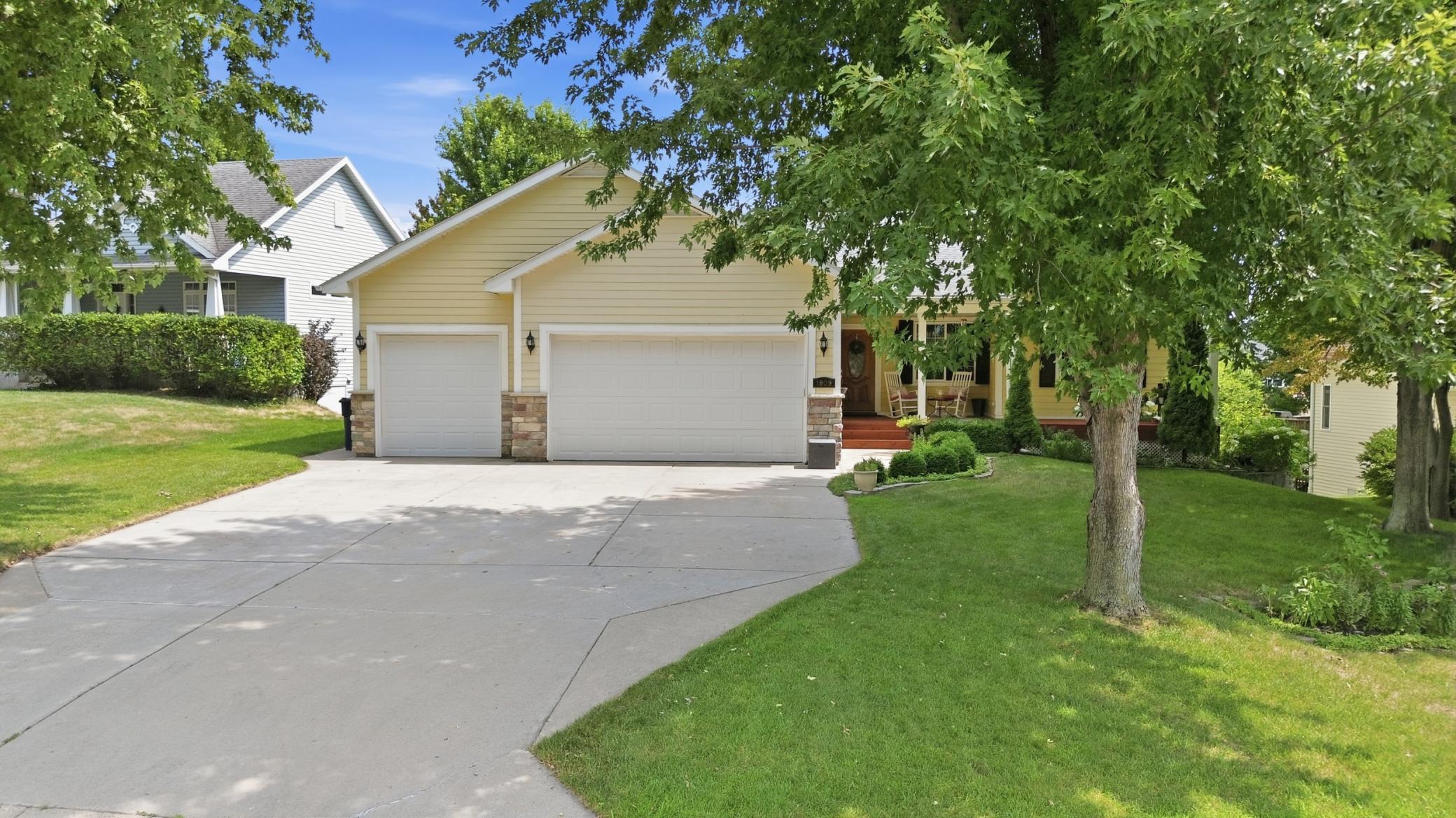 1809 Michigan Drive — photo