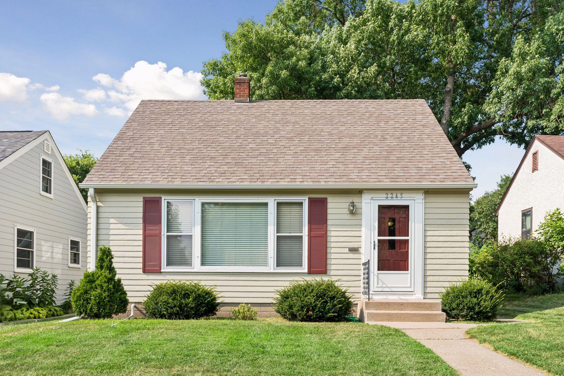 2245 Highland Parkway — photo