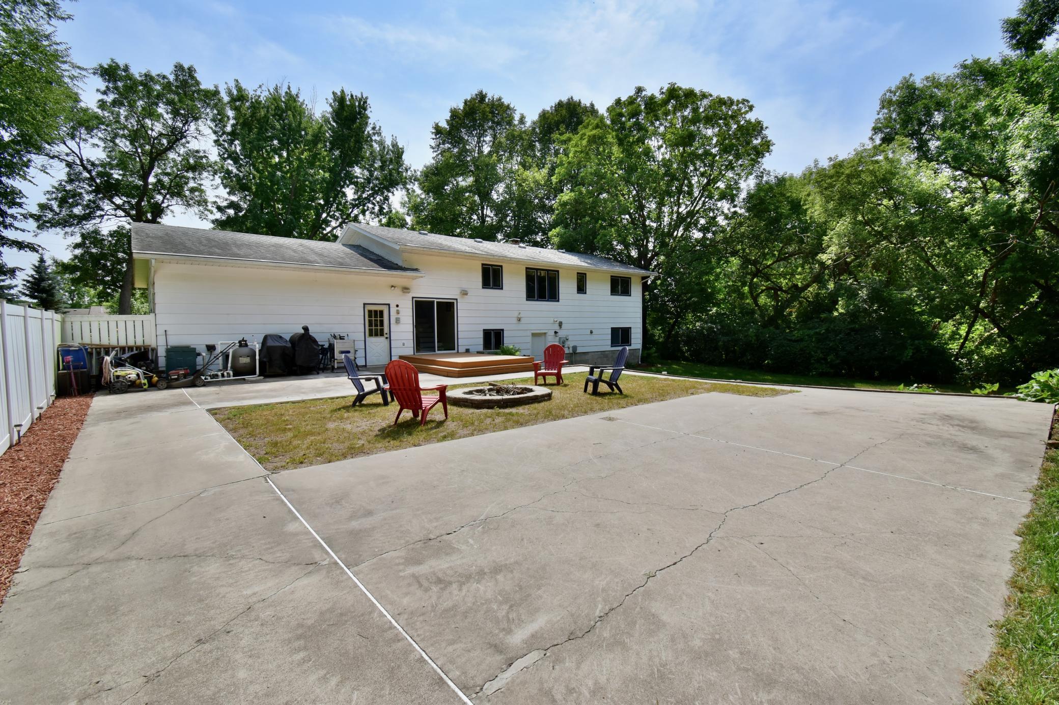 1211 County Road 2 S — photo