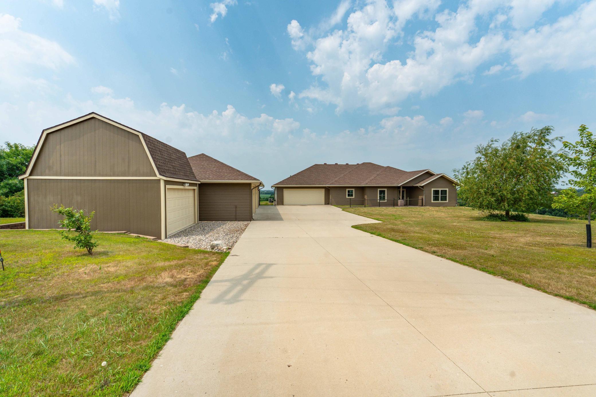 20733 E Dane Prairie Road — photo