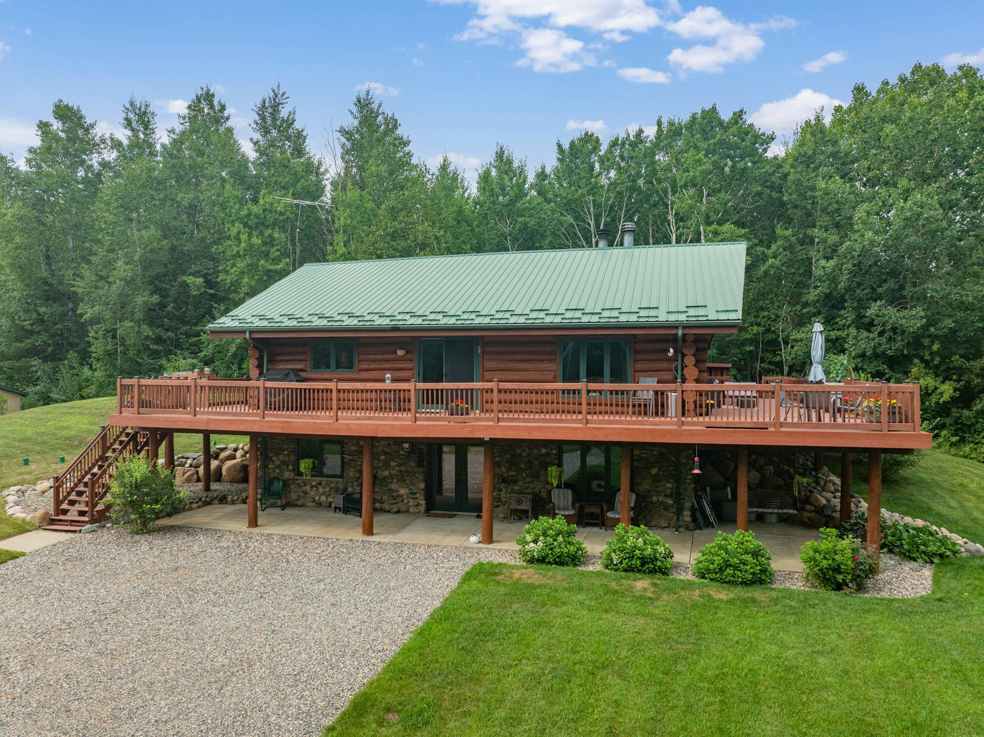 40330 Bray Lake Road — photo