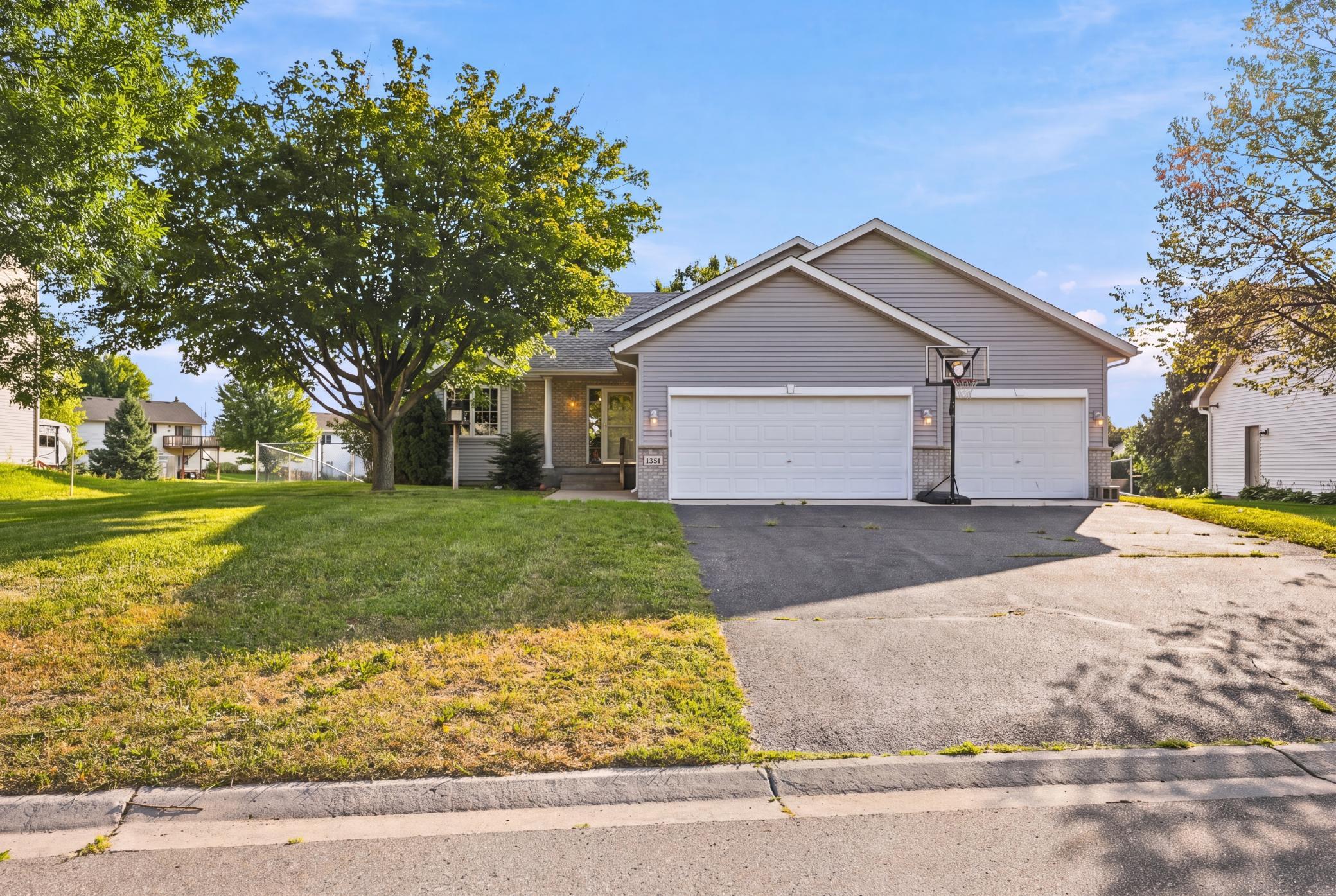 1351 Rolling Oaks Drive — photo