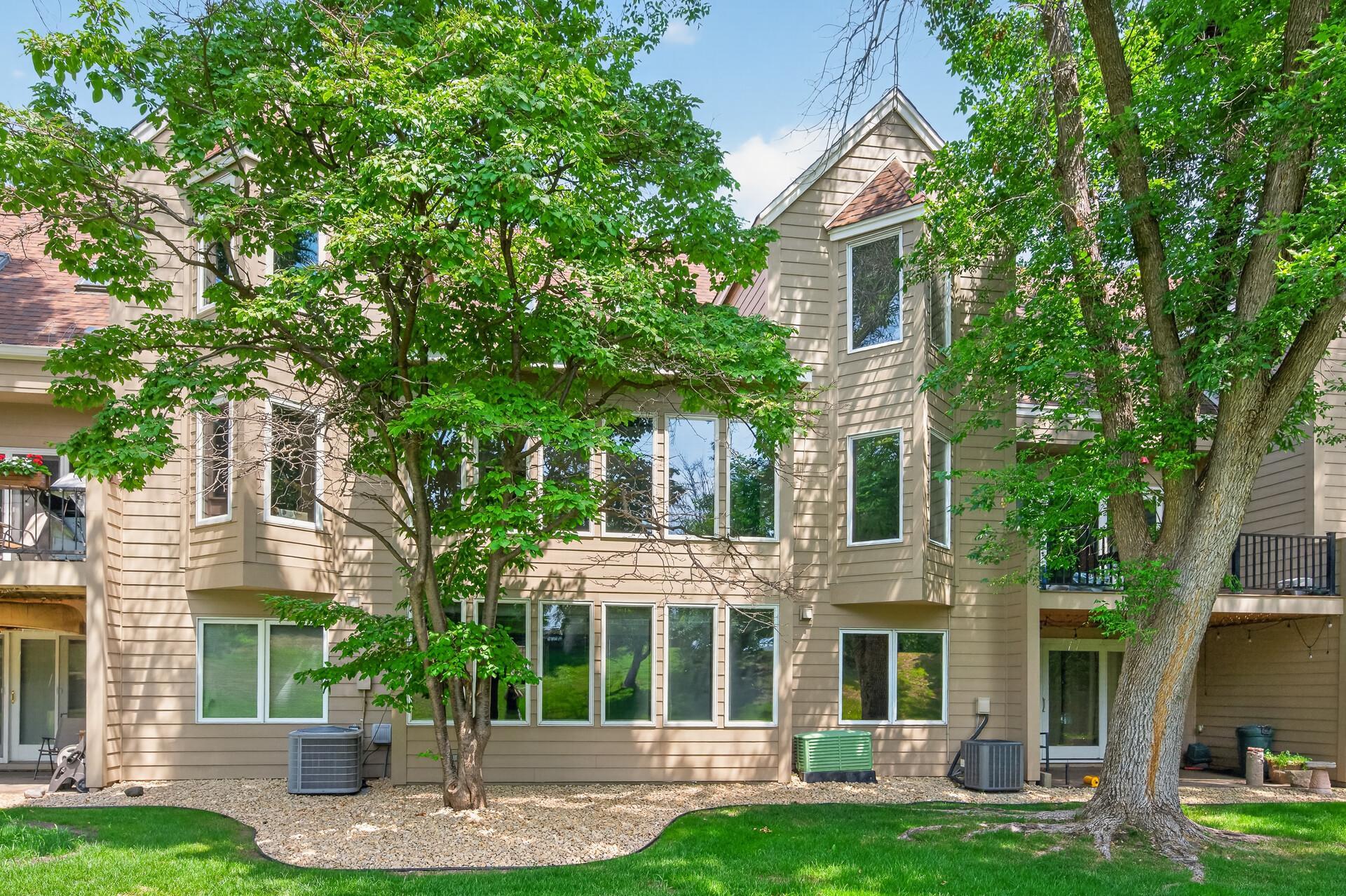 1157 Rose Lane — photo
