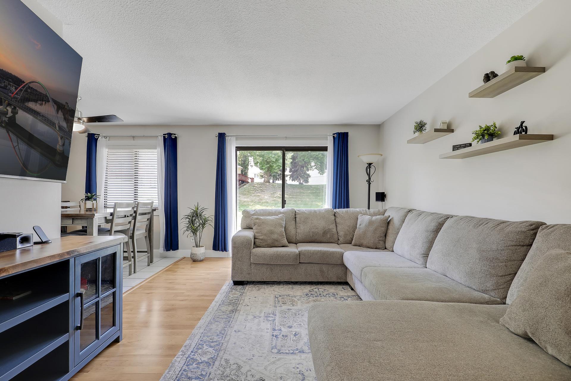 3221 Valley Ridge Drive — photo