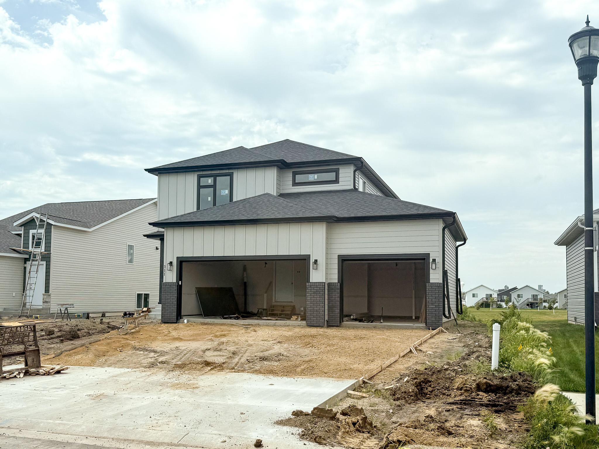 311 Lionheart Drive — photo