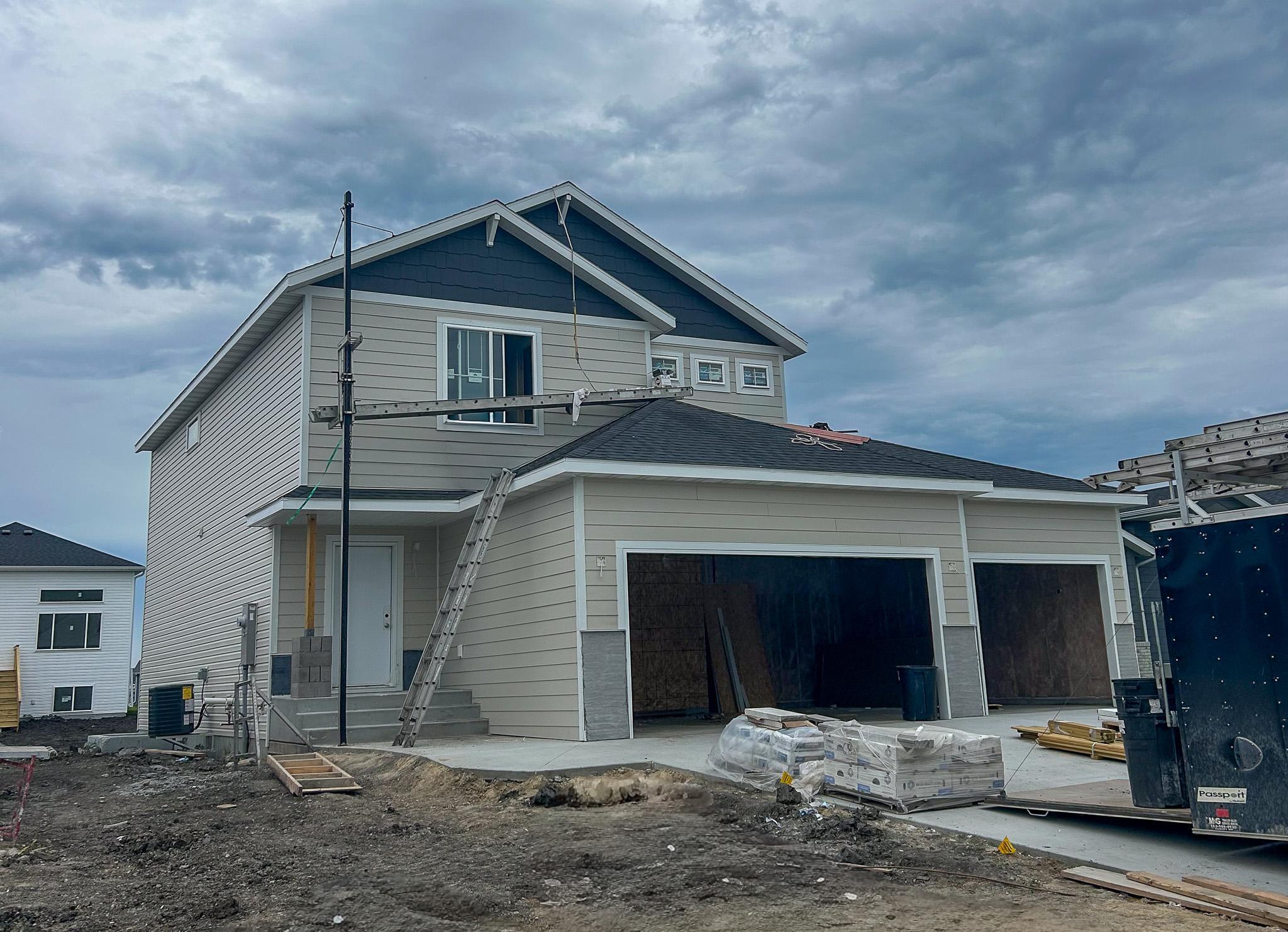 6689 14 Street — photo