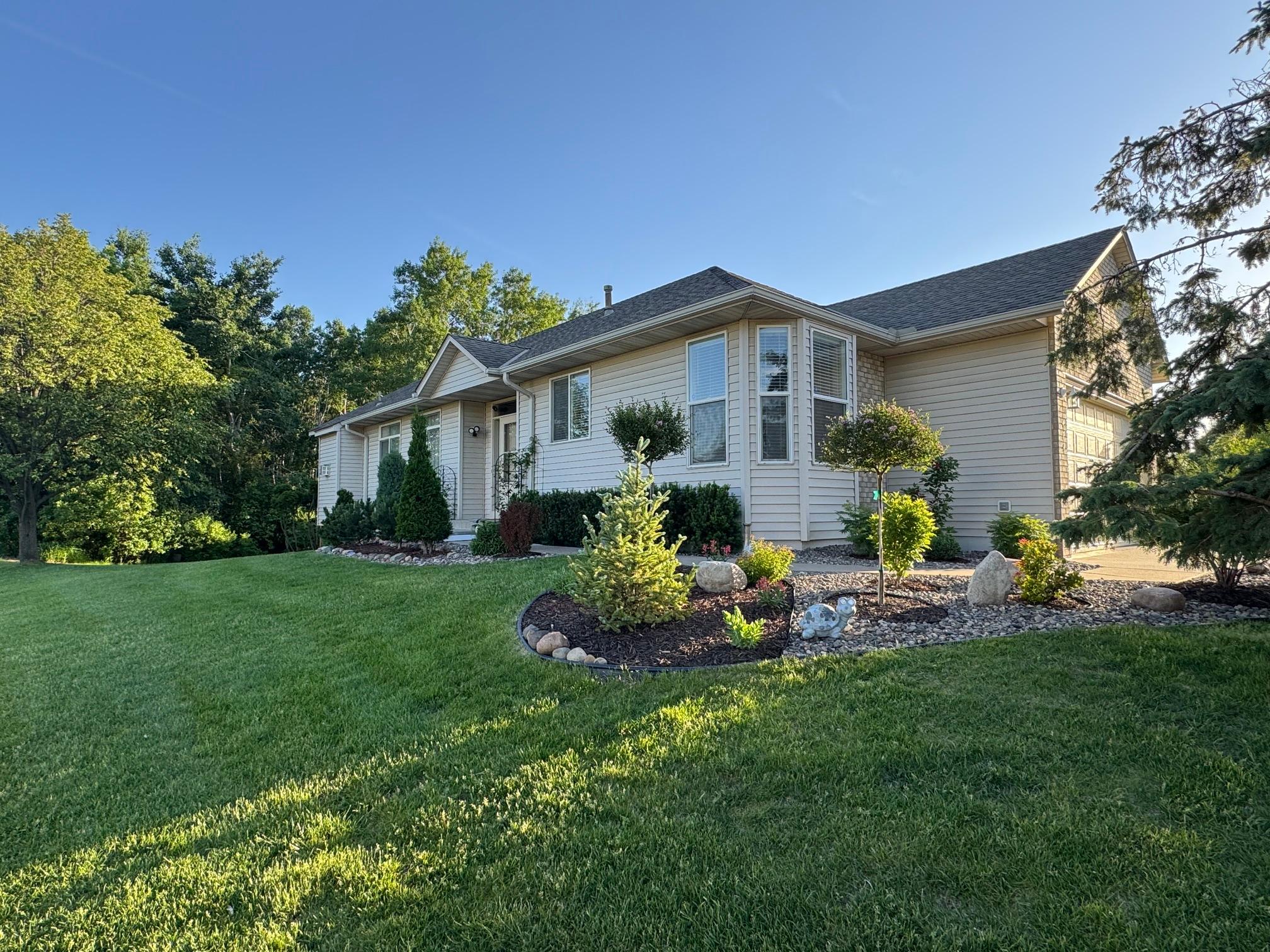 474 Bluebird Lane — photo