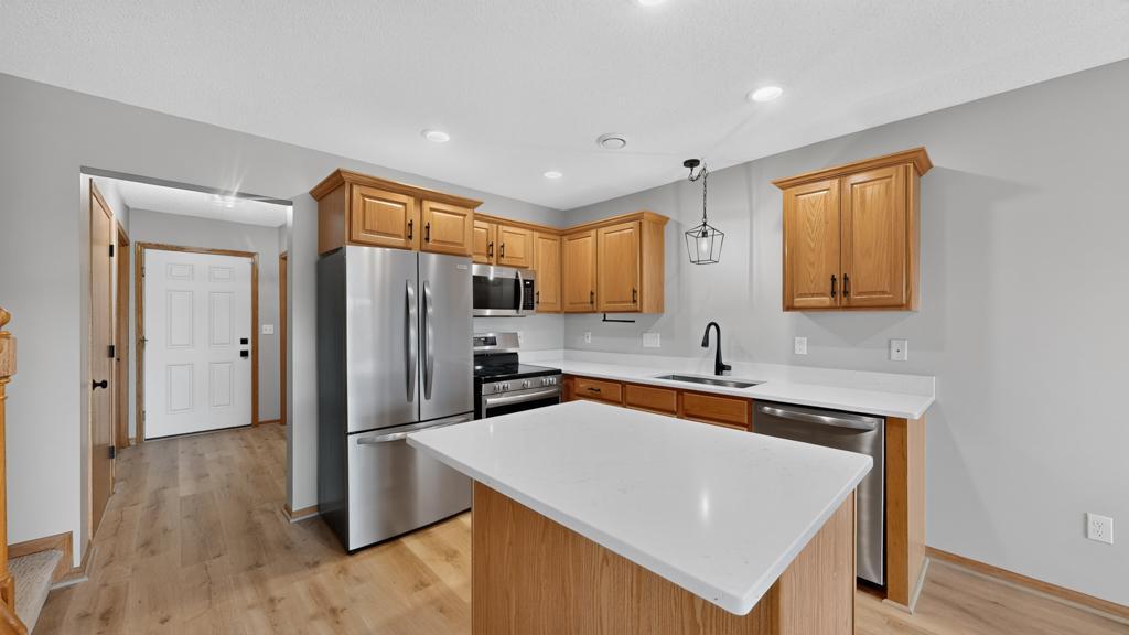 626 Pointe Court SW, Rochester, MN 55902 — photo 2