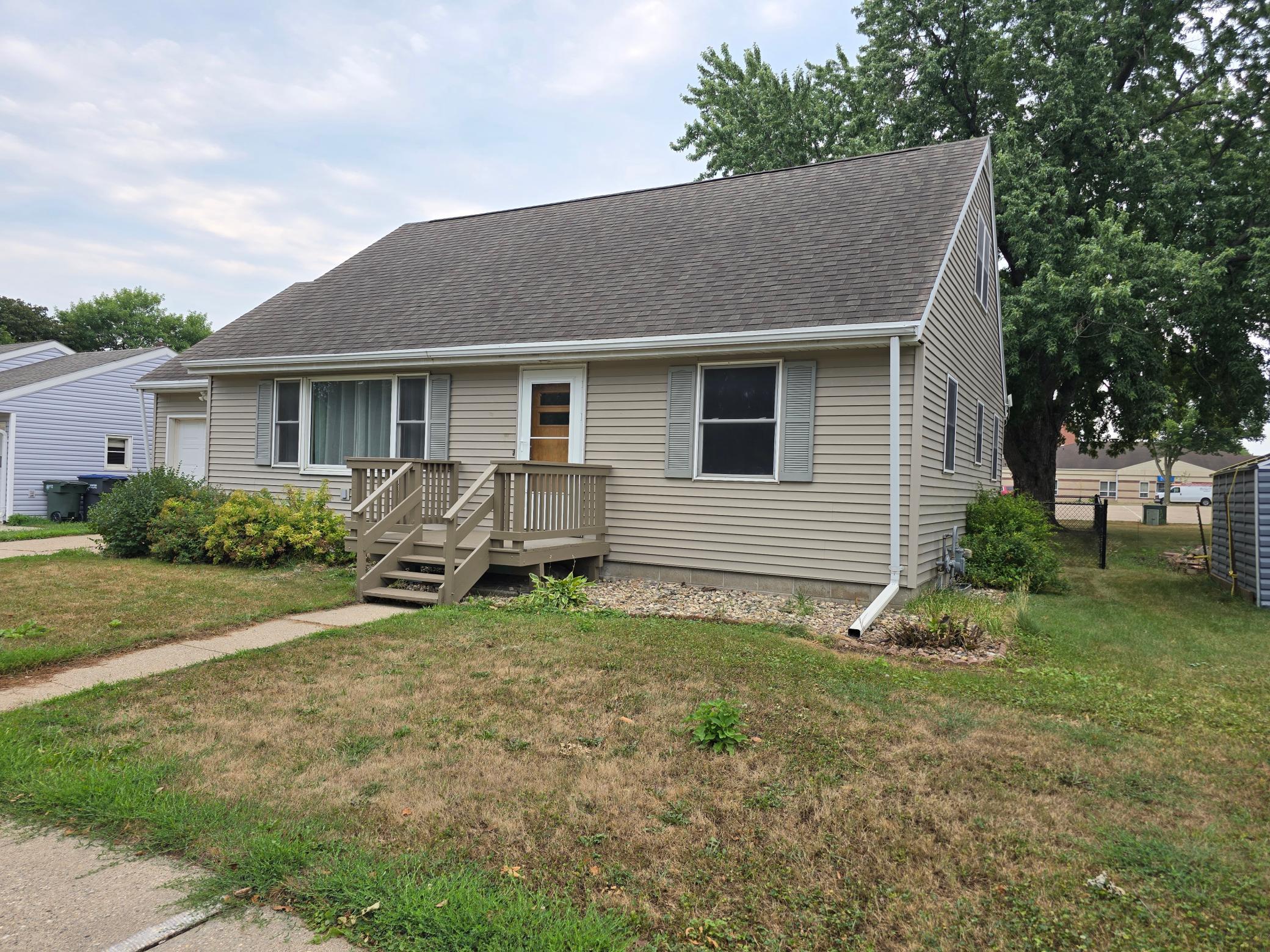 306 E Crawford Street — photo