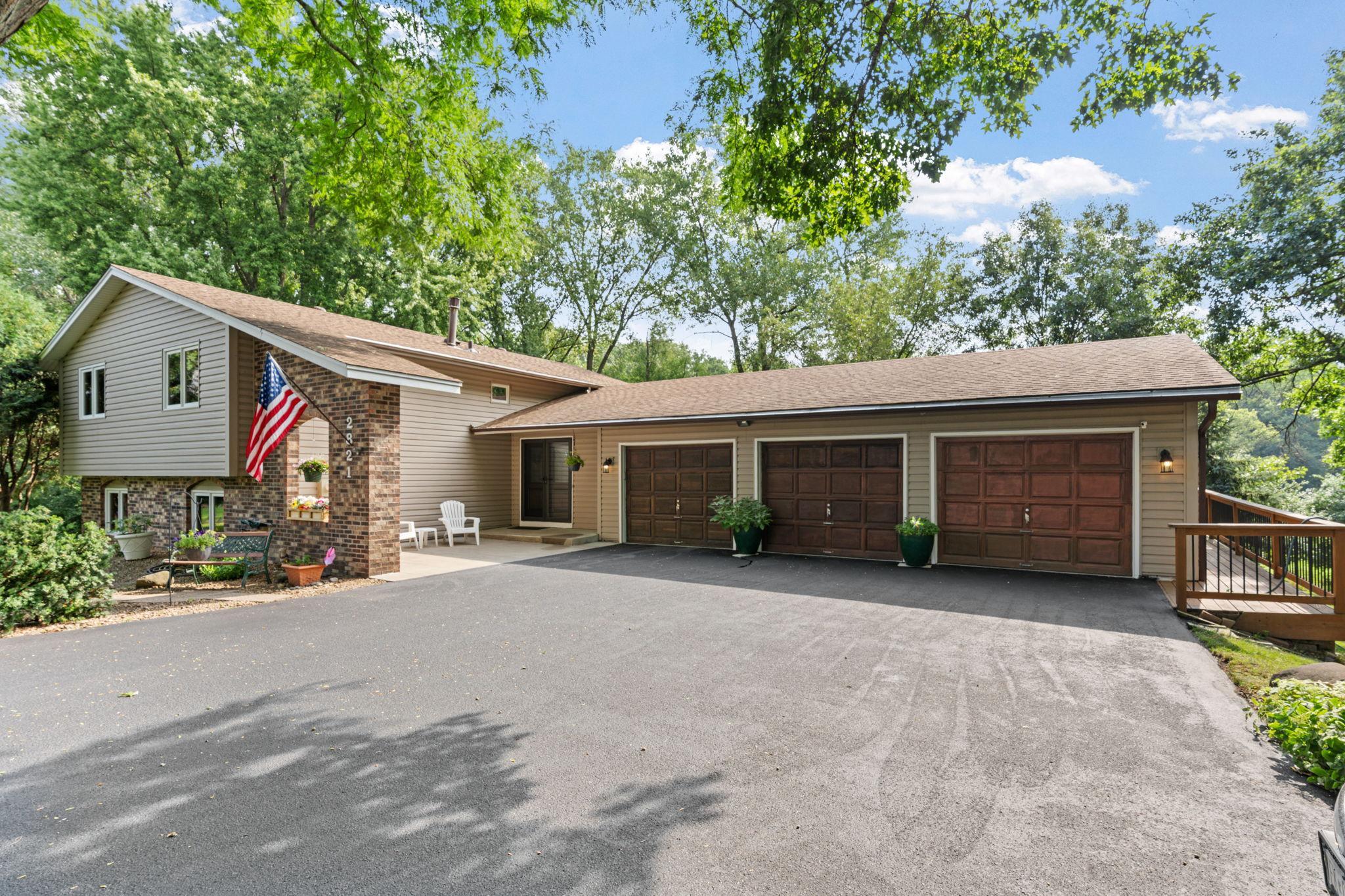 2821 Saddlebrooke Circle — photo